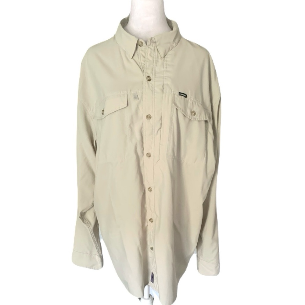 Patagonia Men’s XL Beige Button Front Long Sleeve Shirt Outdoors Gorpcore Hiking